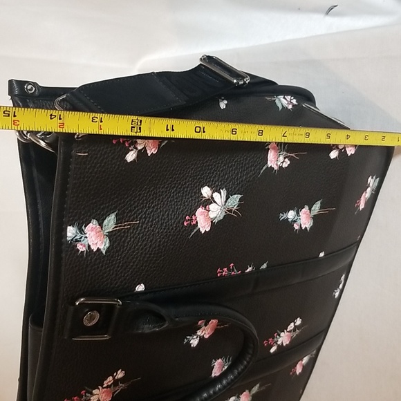 Steve Madden Tote/Crossbody - Picture 10 of 12